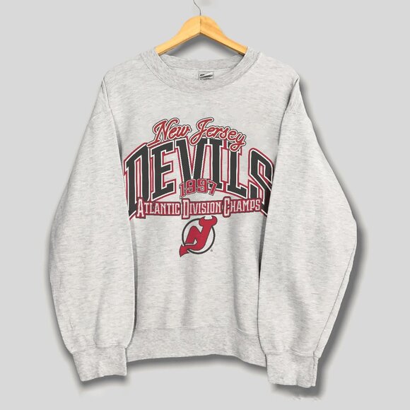 1997 New Jersey Devils NHL Crewneck Sweatshirt, Retro Hockey Shirt For Men Women - Picture 1 of 2